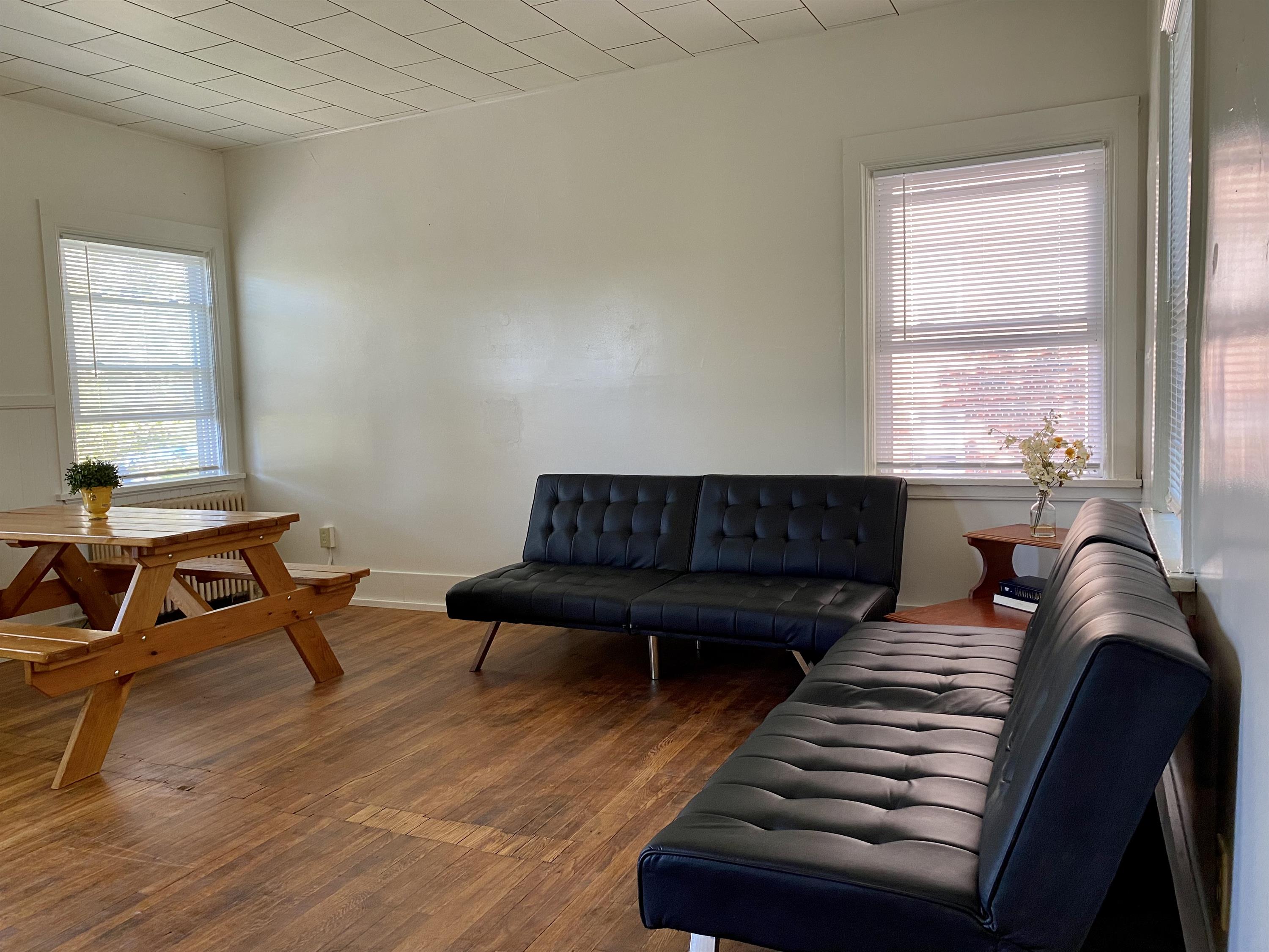 614 University Ave - 2b